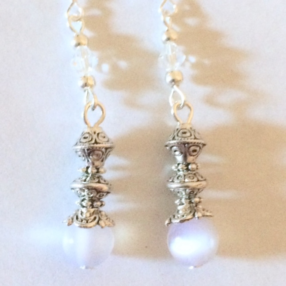 White Cats eye dangle earrings